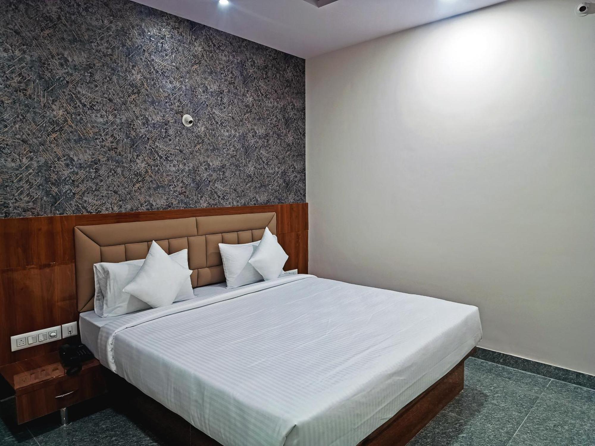 Hotel Achhu Palace Bangalore Ngoại thất bức ảnh