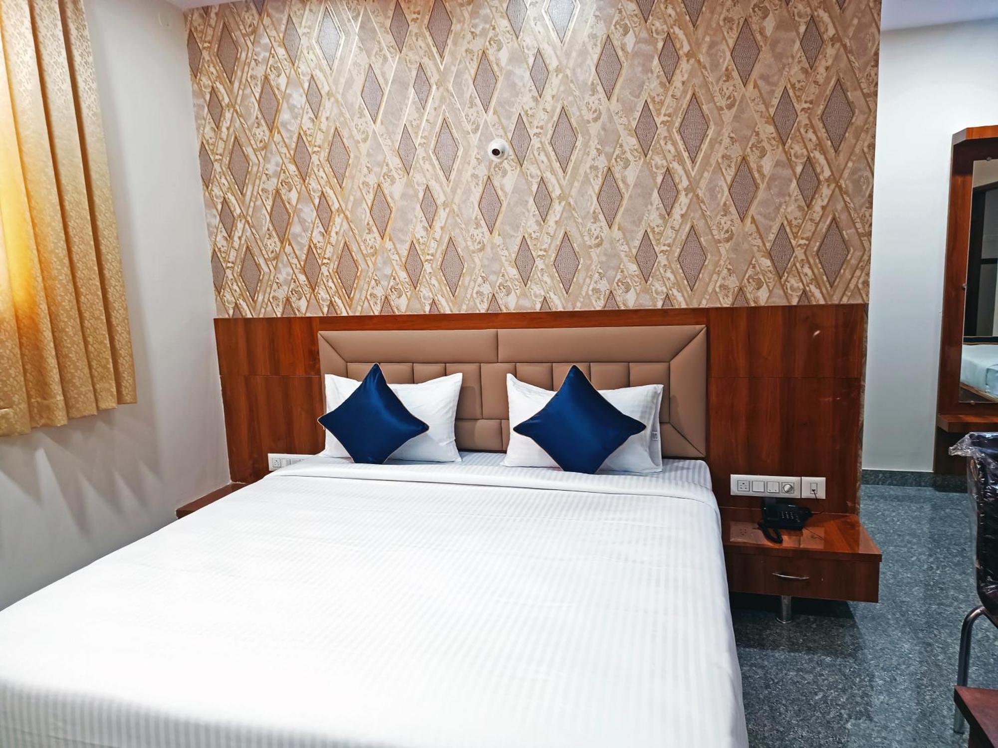 Hotel Achhu Palace Bangalore Ngoại thất bức ảnh