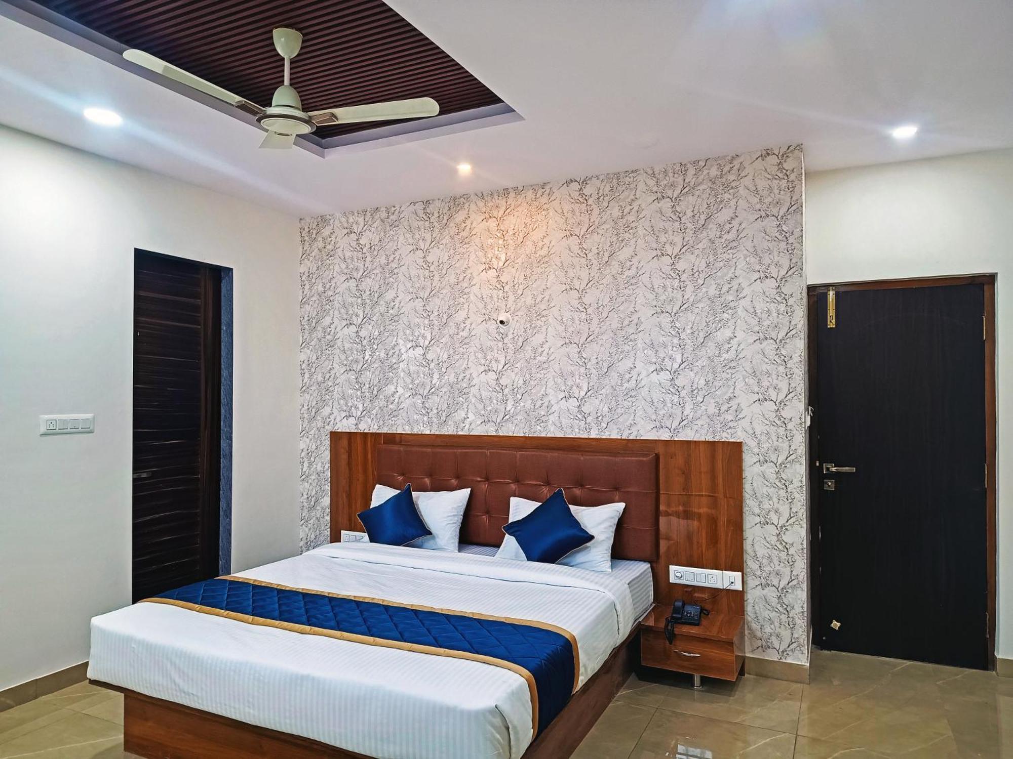 Hotel Achhu Palace Bangalore Ngoại thất bức ảnh