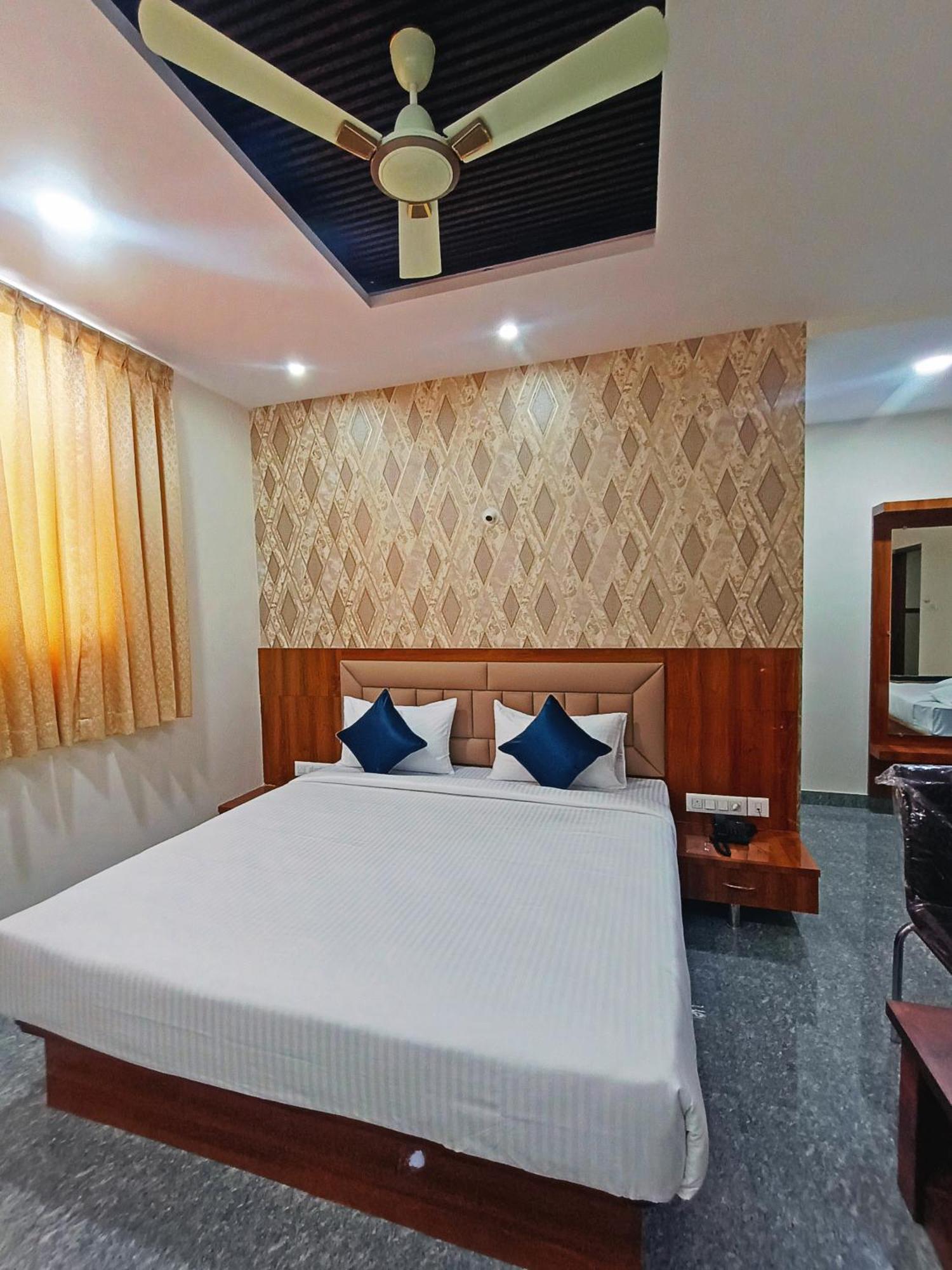 Hotel Achhu Palace Bangalore Ngoại thất bức ảnh