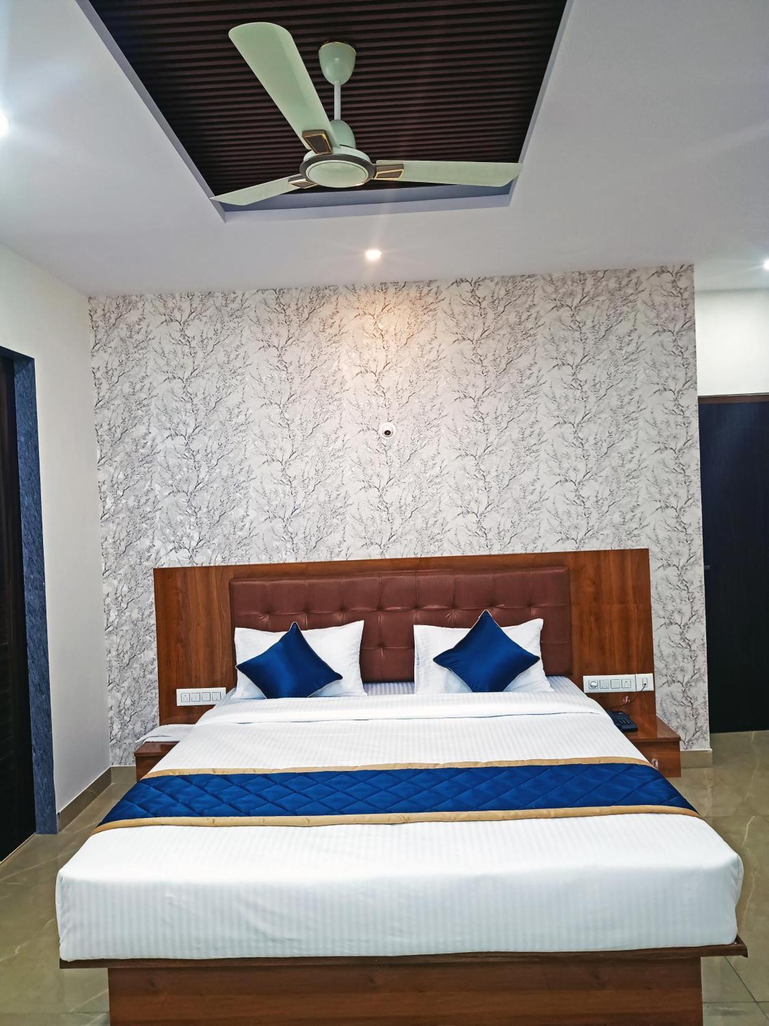 Hotel Achhu Palace Bangalore Ngoại thất bức ảnh